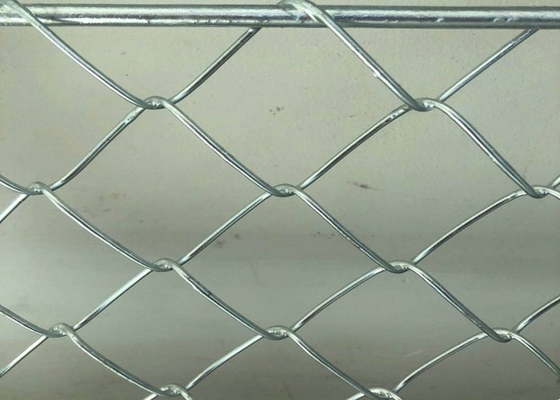 Aluminiumkettenglied-Zaun Fabric Waterproof 50x50 Mesh White Color