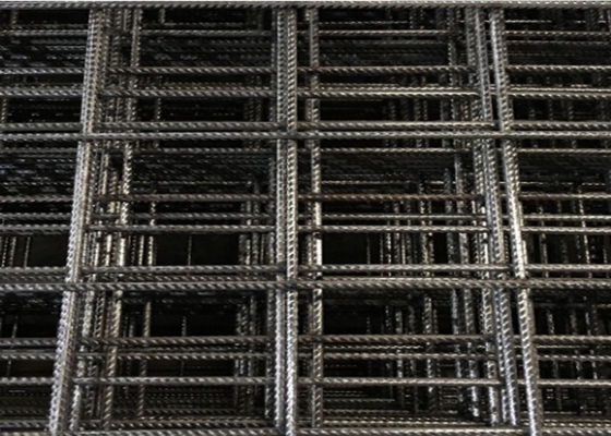 Kohlenstoffarmer Stahldraht Mesh Panels, 2-6m Länge schweißte Stahlzaun Panels