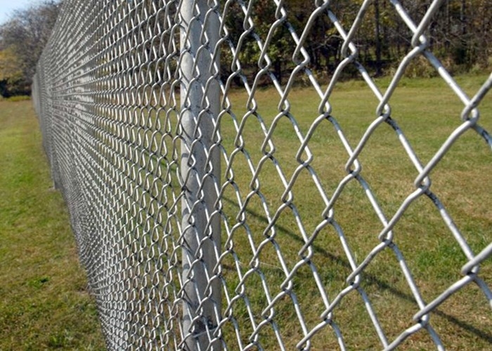 Aluminiumkettenglied-Zaun Fabric Waterproof 50x50 Mesh White Color